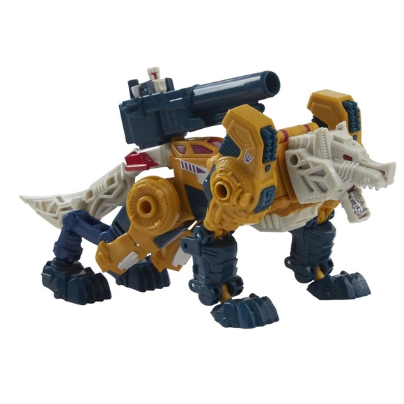 Transformers Generations Retro Headmaster Weirdwolf Action Figure - Picture 6 of 7